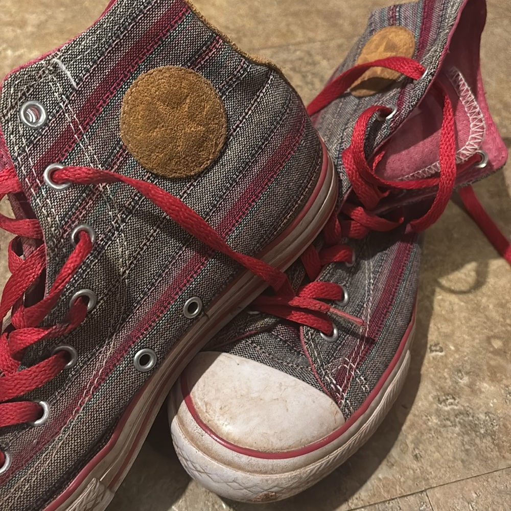 Converse Red and Brown Striped Sneakers - Picture 4 of 4